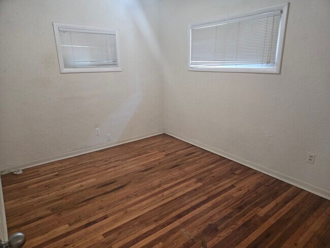 Building Photo - 1460 Gravel Ridge Dr