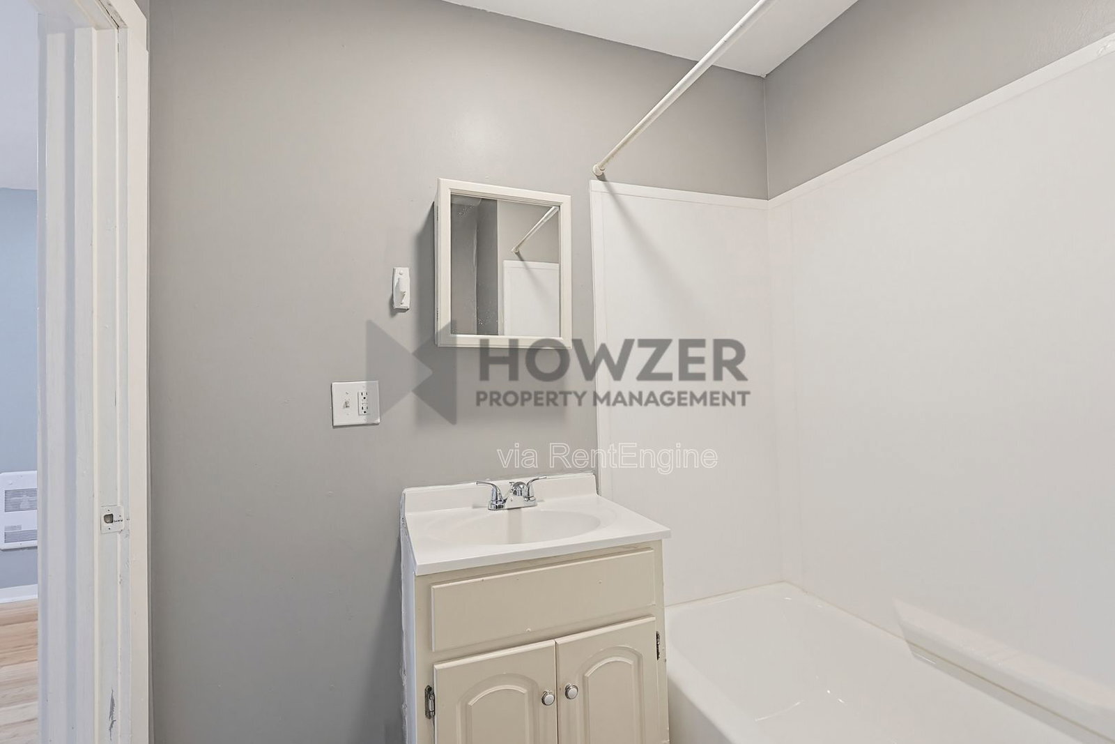 Building Photo - 112 Clark St