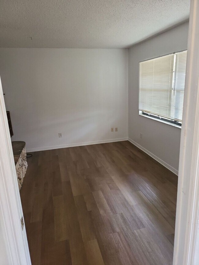 Building Photo - 4741 Pilgrims Way