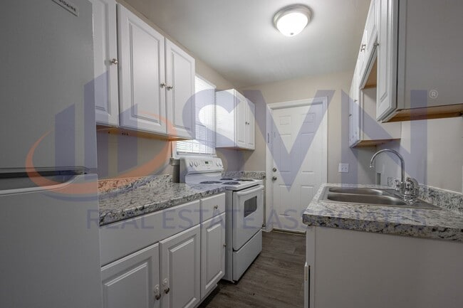 Building Photo - 1122 Fiske St