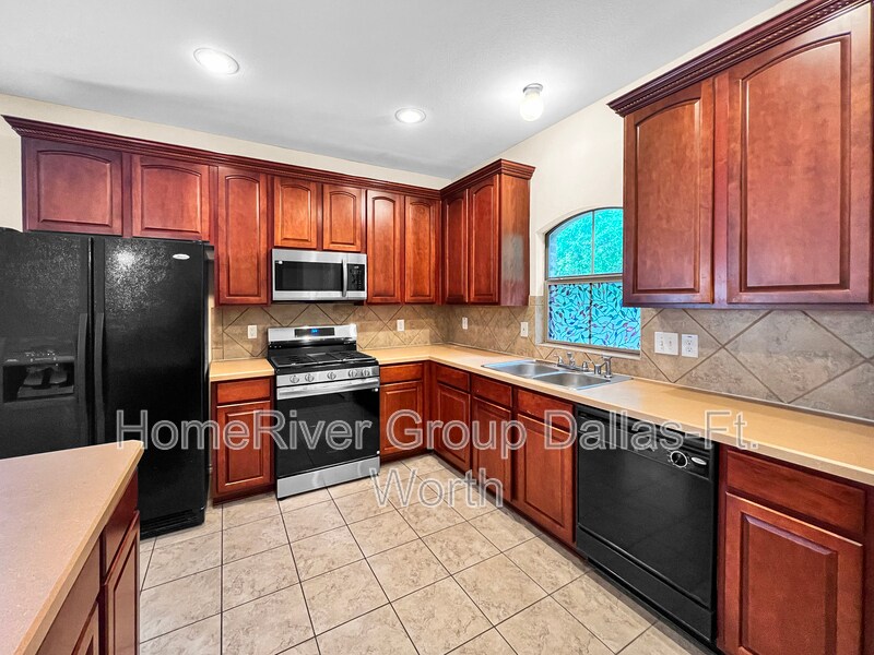 Building Photo - 6876 Livorno Ln