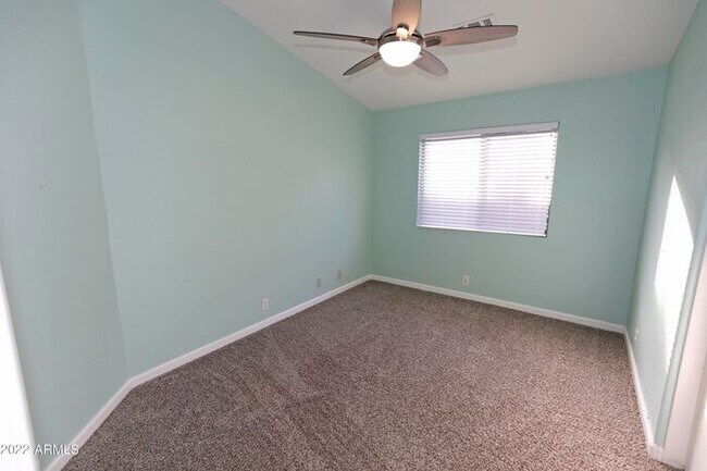Building Photo - Remodeled Ahwatukee 4br