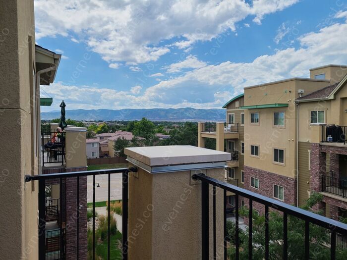 Building Photo - 1144 Rockhurst Dr