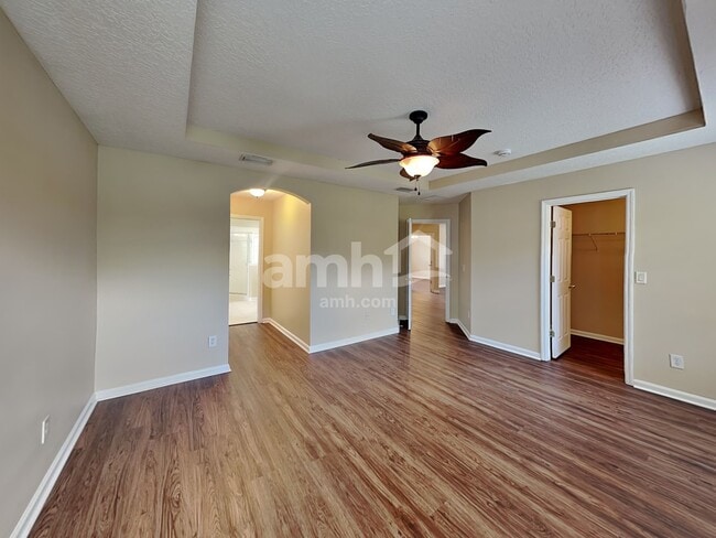 Building Photo - 729 Porto Cristo Ave