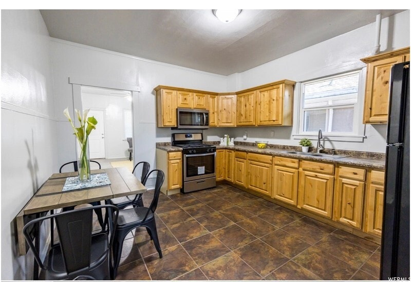 Building Photo - 254 S 1100 W