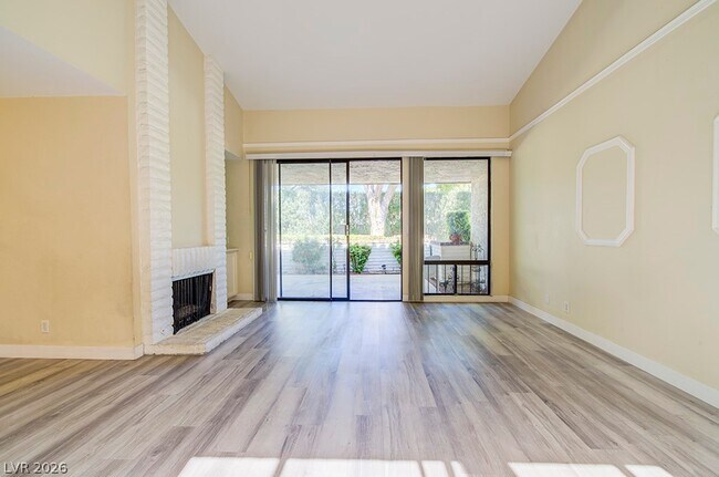 Building Photo - 2574 Pera Cir