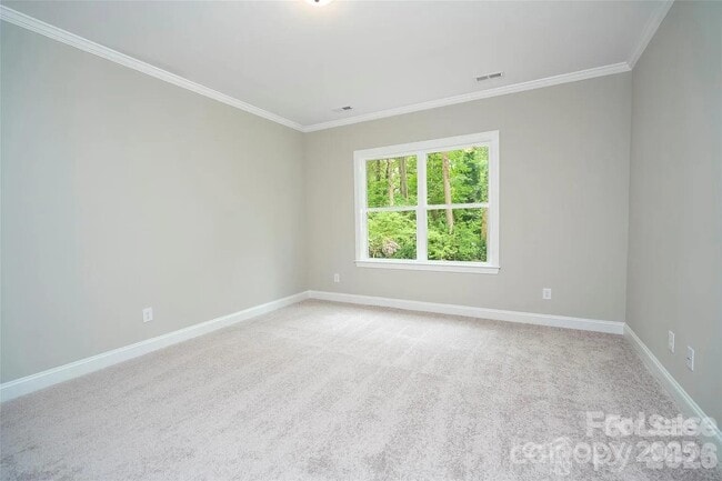 Building Photo - 1721 Balfour Ln