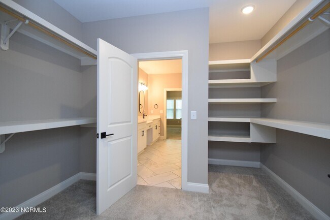 Building Photo - 4274 Pinehurst Ct