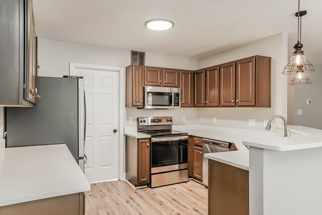 Building Photo - 143 Locket Dr