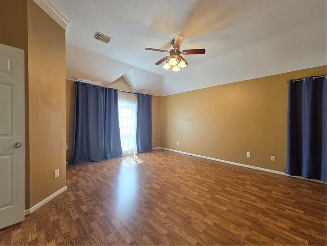 Building Photo - 6903 Springcrest Ct