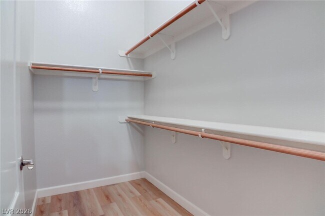 Building Photo - 2305 W Horizon Ridge Pkwy