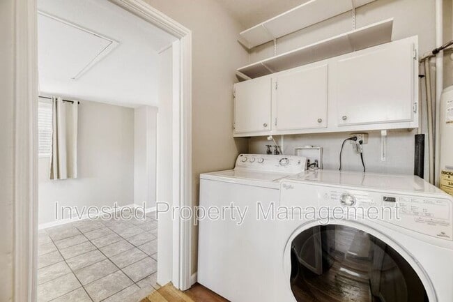 Building Photo - 4670 S Washington St