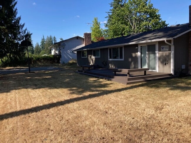 Building Photo - Charming 3 Bedroom Marysville Rambler