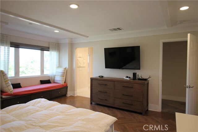 Building Photo - 15343 Lotus Cir