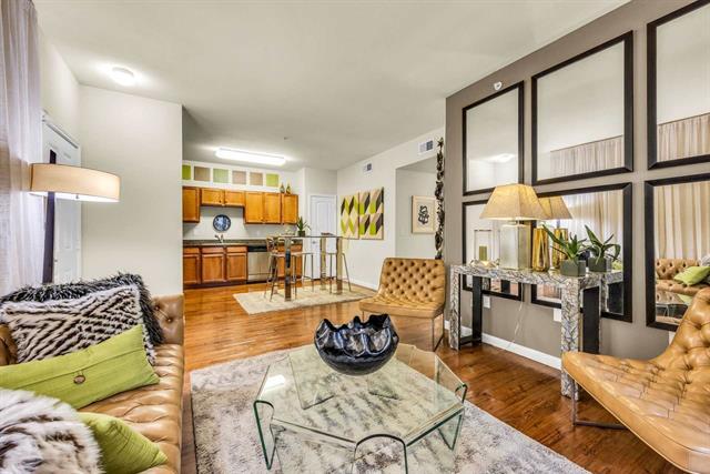 Building Photo - 625 E Stassney Ln