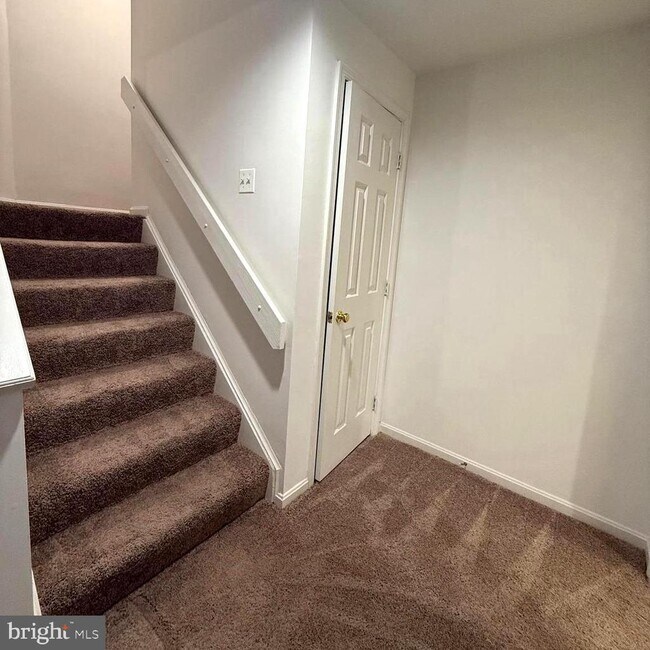 Building Photo - 13120 Misty Glen Ln