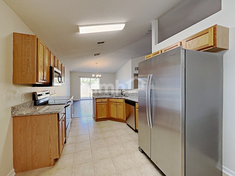 Building Photo - 5251 Silver Thistle Ln