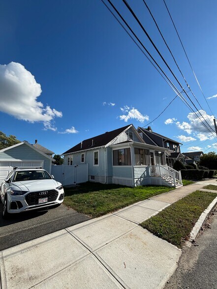 Building Photo - 21 Apthorp St
