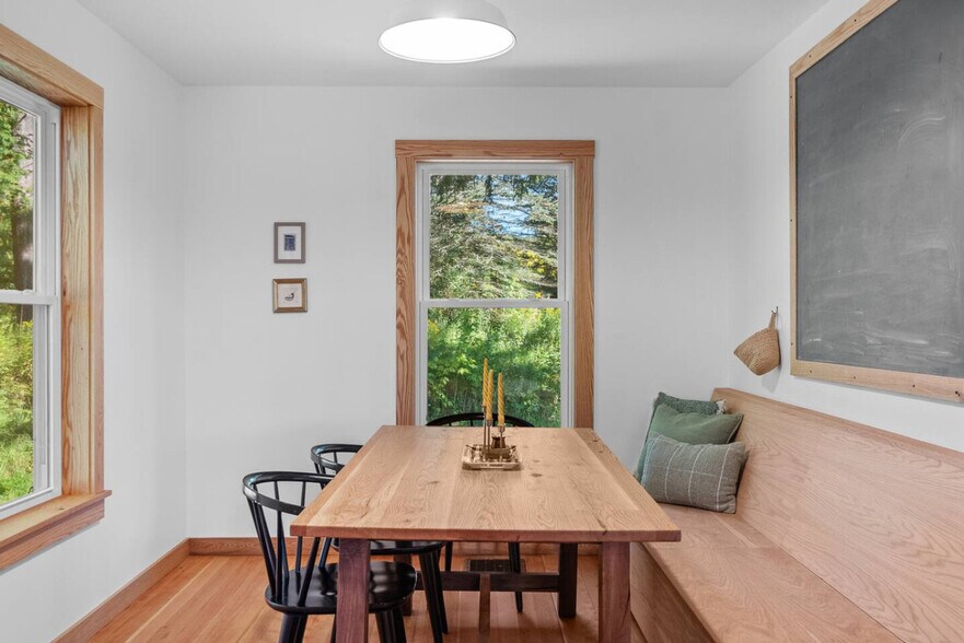 Building Photo - 2697 Chambers Hollow Rd