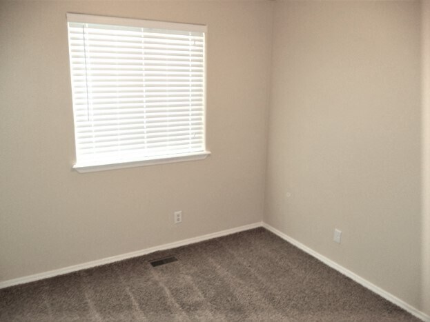 Building Photo - 1914 Cambridge St