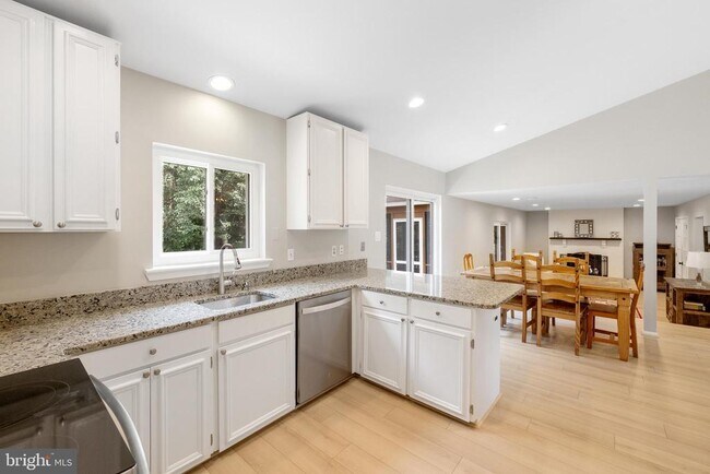 Building Photo - 12800 Turberville Ln