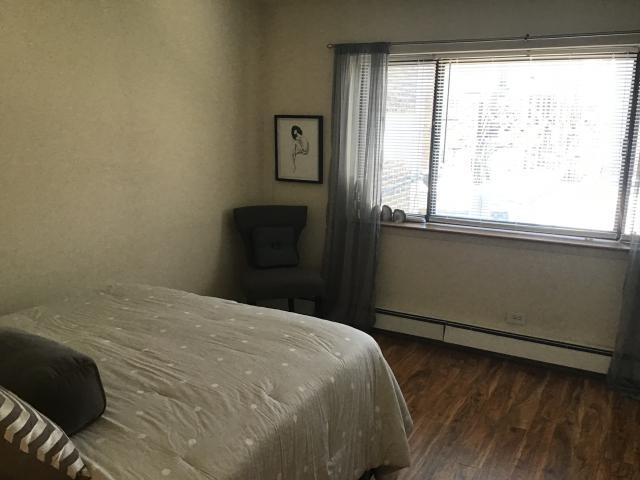 Building Photo - 1 bedroom in Chiago IL 60613