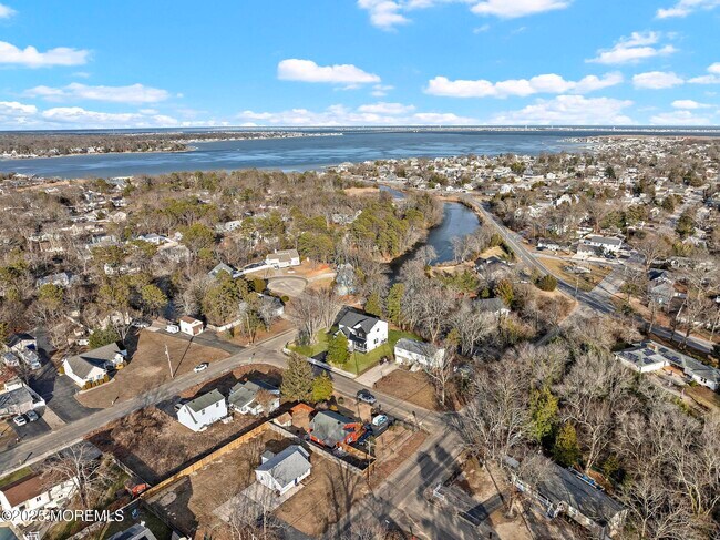 Building Photo - 239 Berkeley Dr