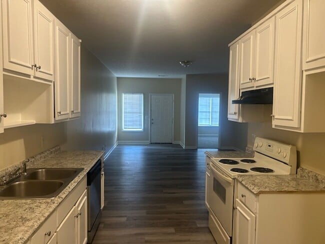 Building Photo - Rental Coming Available