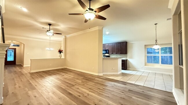 Building Photo - 931 Opal Chase Dr