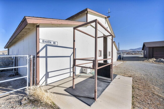 Building Photo - 430 Calle De La Plata