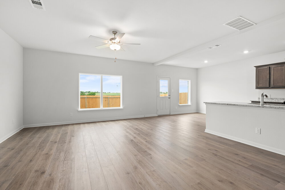 Building Photo - 305 Julian Davis Dr