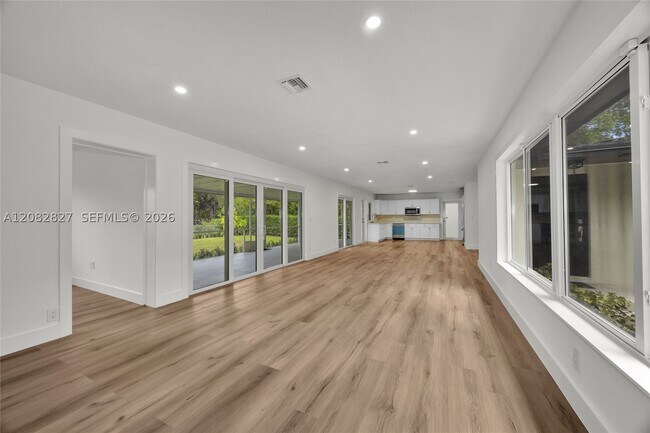 Building Photo - 6331 SW 62nd Terrace