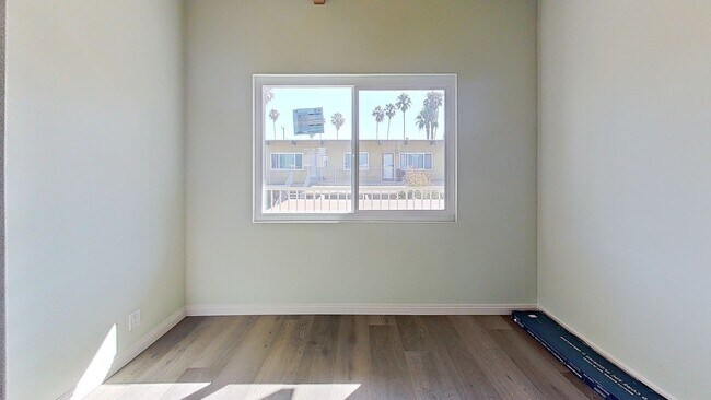 Building Photo - 2325 Kansas Ave