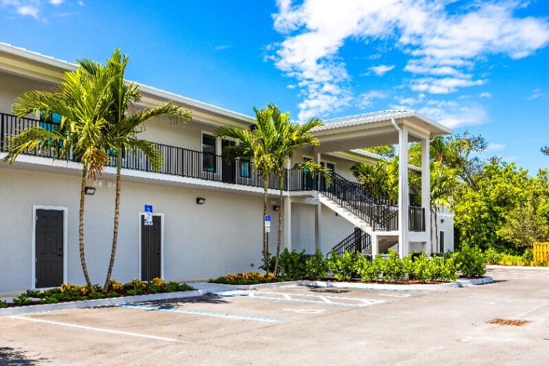 Building Photo - 3375 SW Mapp Rd