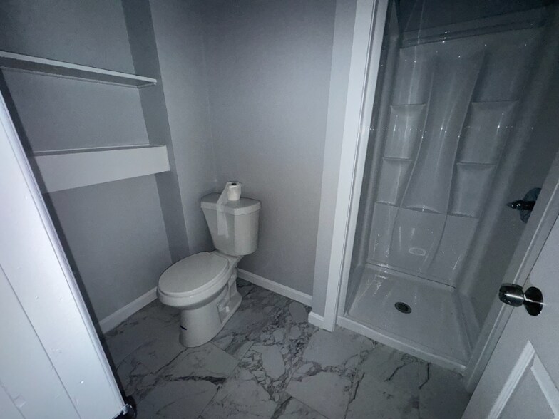 Building Photo - 170 Washington St