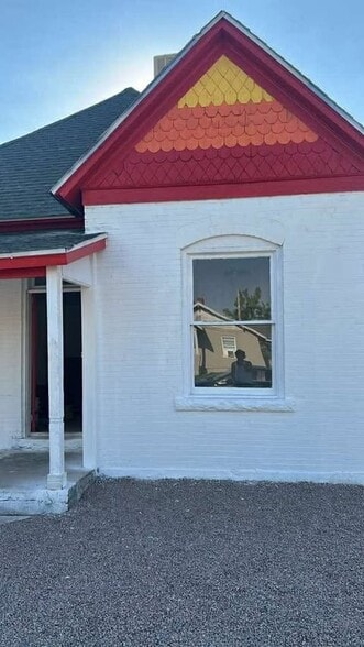 Building Photo - 944 Carteret Ave