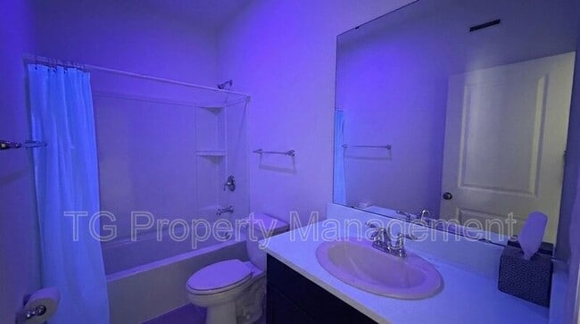 Building Photo - 321 Anthony Dr