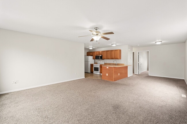 Building Photo - 3821 Marigold Dr