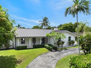 Building Photo - 16840 SW 87th Ave