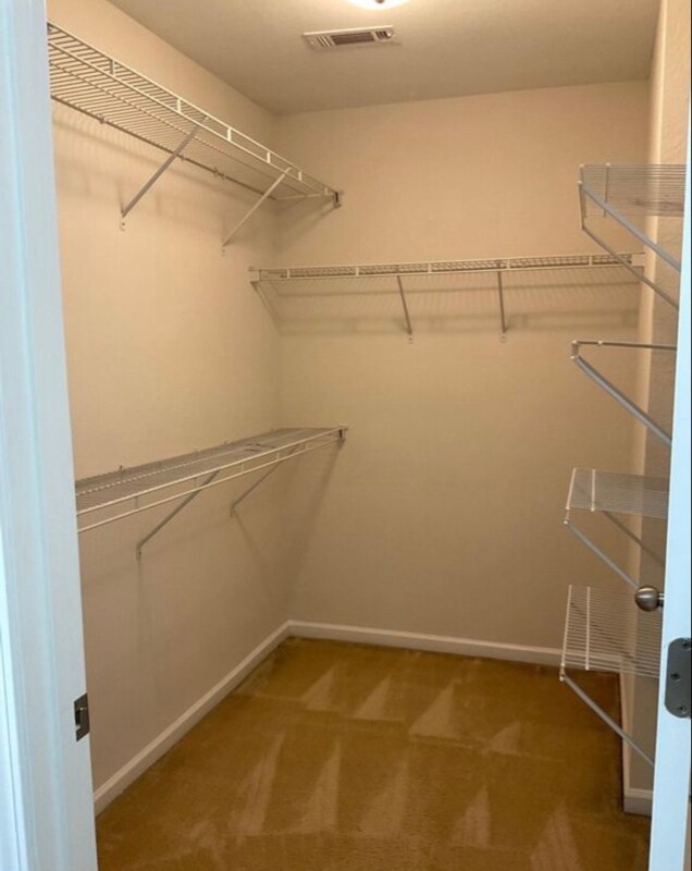 Building Photo - 6941 Rogers Point