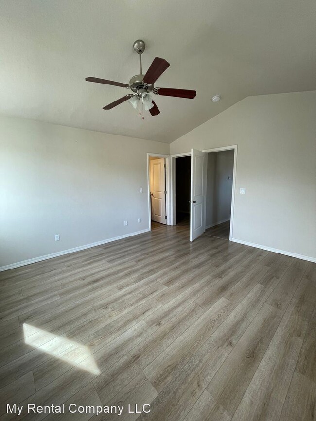 Building Photo - 3 br, 2.5 bath House - 1459 SW Sagebrush Lane
