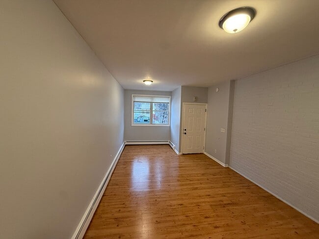 Building Photo - 178-188 South Whitney