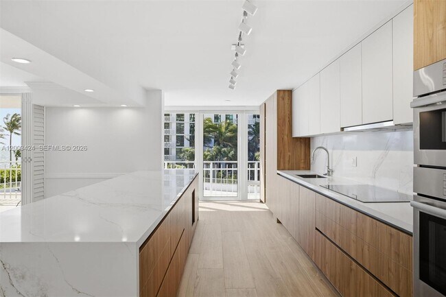 Building Photo - 600 Grapetree Dr