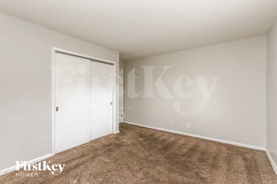 Building Photo - 3940 N Graham Ave