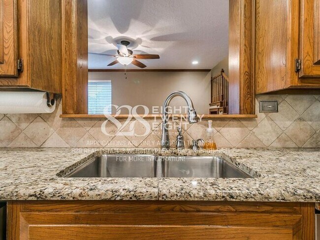 Building Photo - *Rare Find* Stunning Brookhaven 4 Bed 2.5 Bath Coming Soon - Available for end of July Move In!