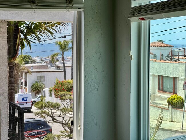 Building Photo - 1230 2nd St