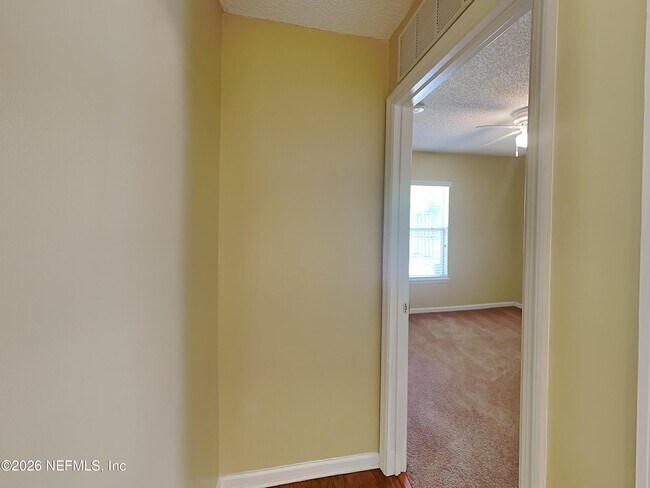 Building Photo - 801 MacKenzie Cir