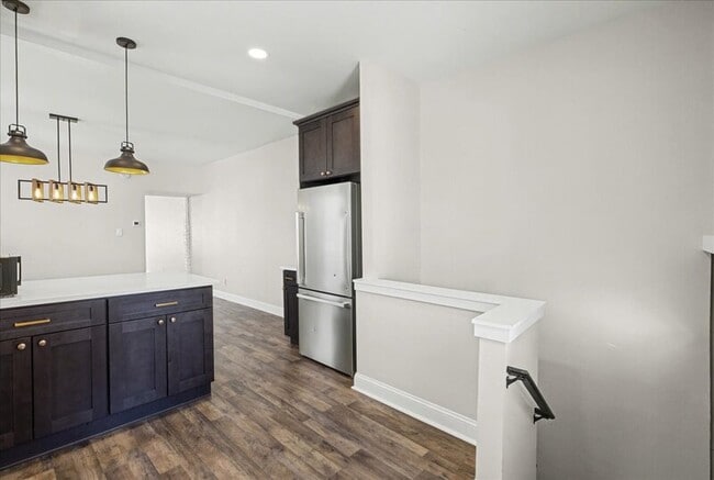 Building Photo - 515 Harrison Ave