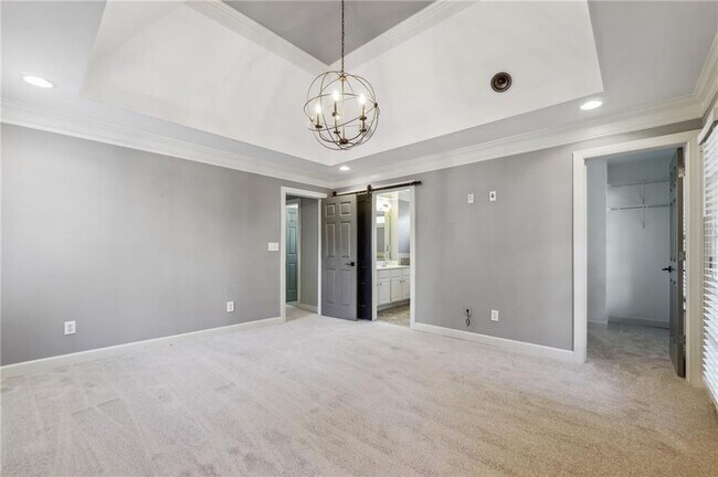 Building Photo - 163 Richmond St SE