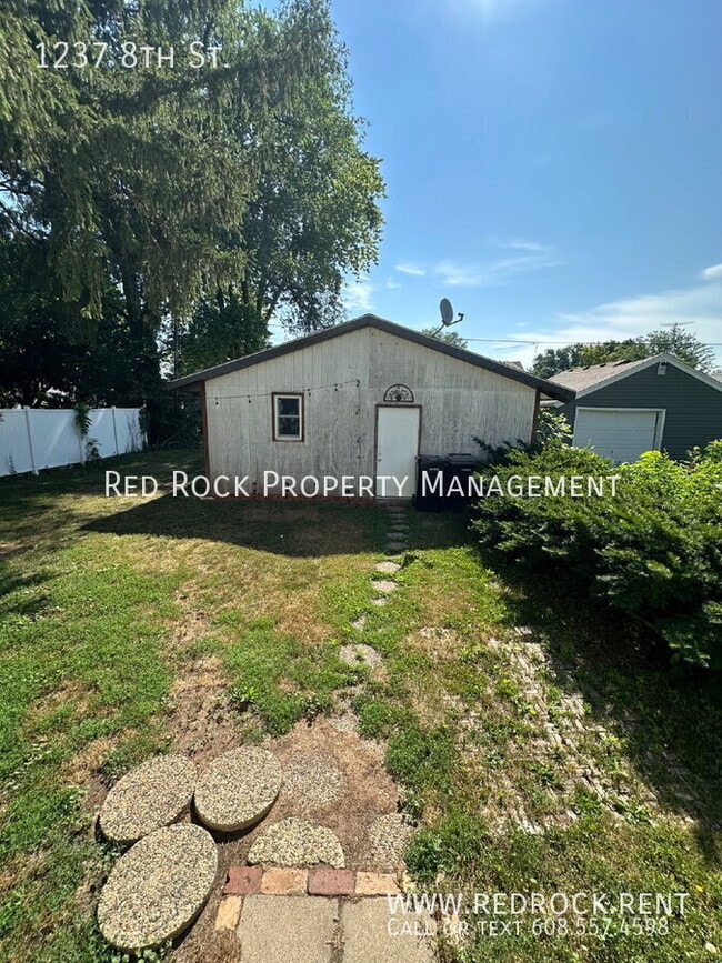 Building Photo - 1237 8th St